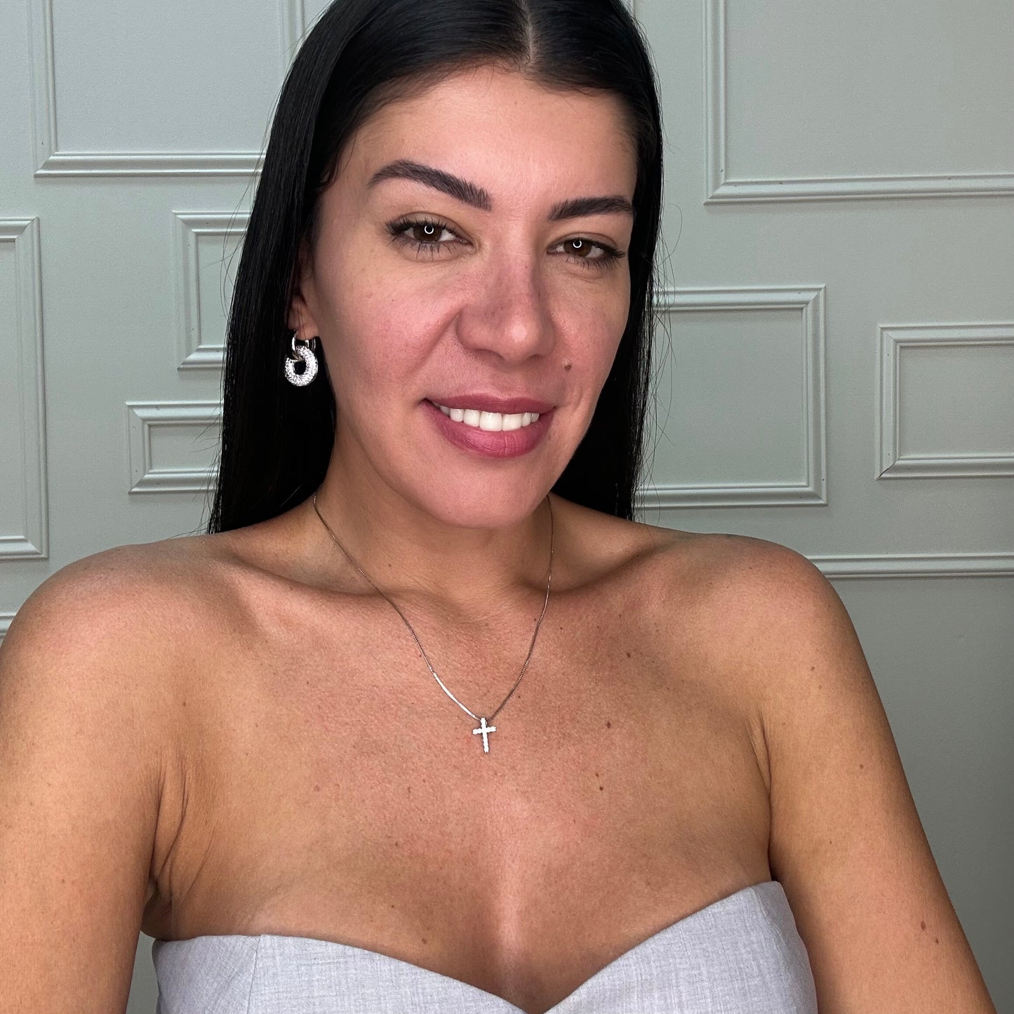 SMALL CROSS NECKLACE | Double White Rhodium Plated
