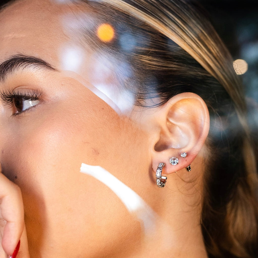 VIVELLE Earrings | White Rhodium Plated