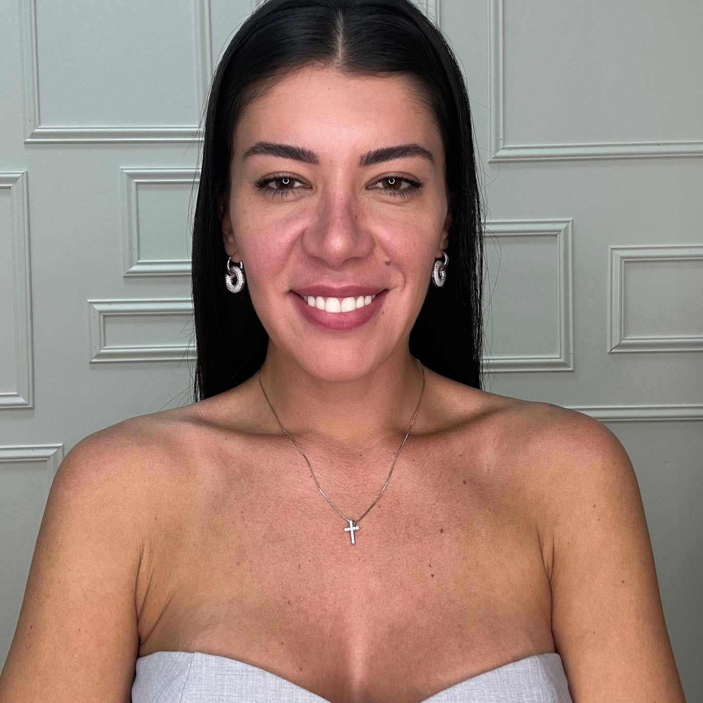 SMALL CROSS NECKLACE | Double White Rhodium Plated