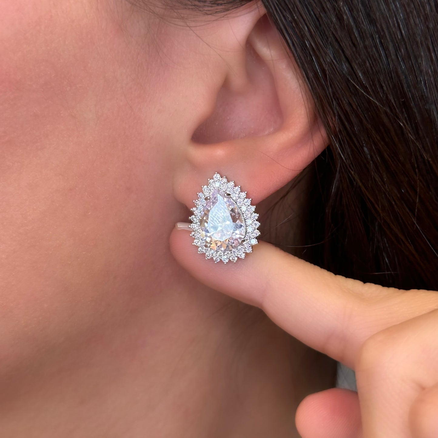 LUXURIOUS DROP SET | Double White Rhodium Plated