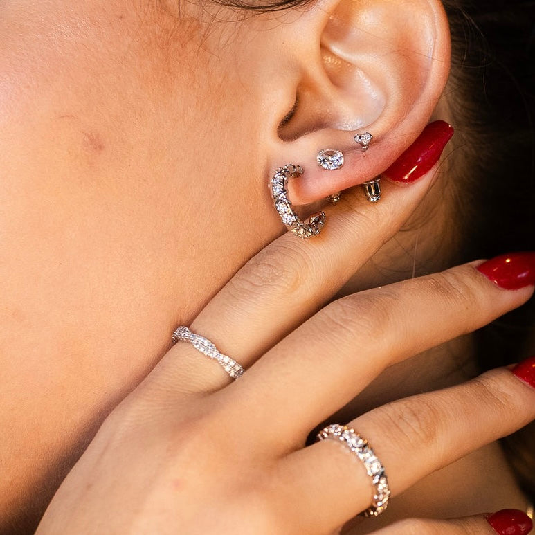VIVELLE Earrings | White Rhodium Plated