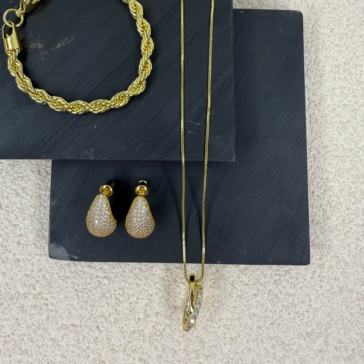 LIORA Necklace | 18K Gold Plated
