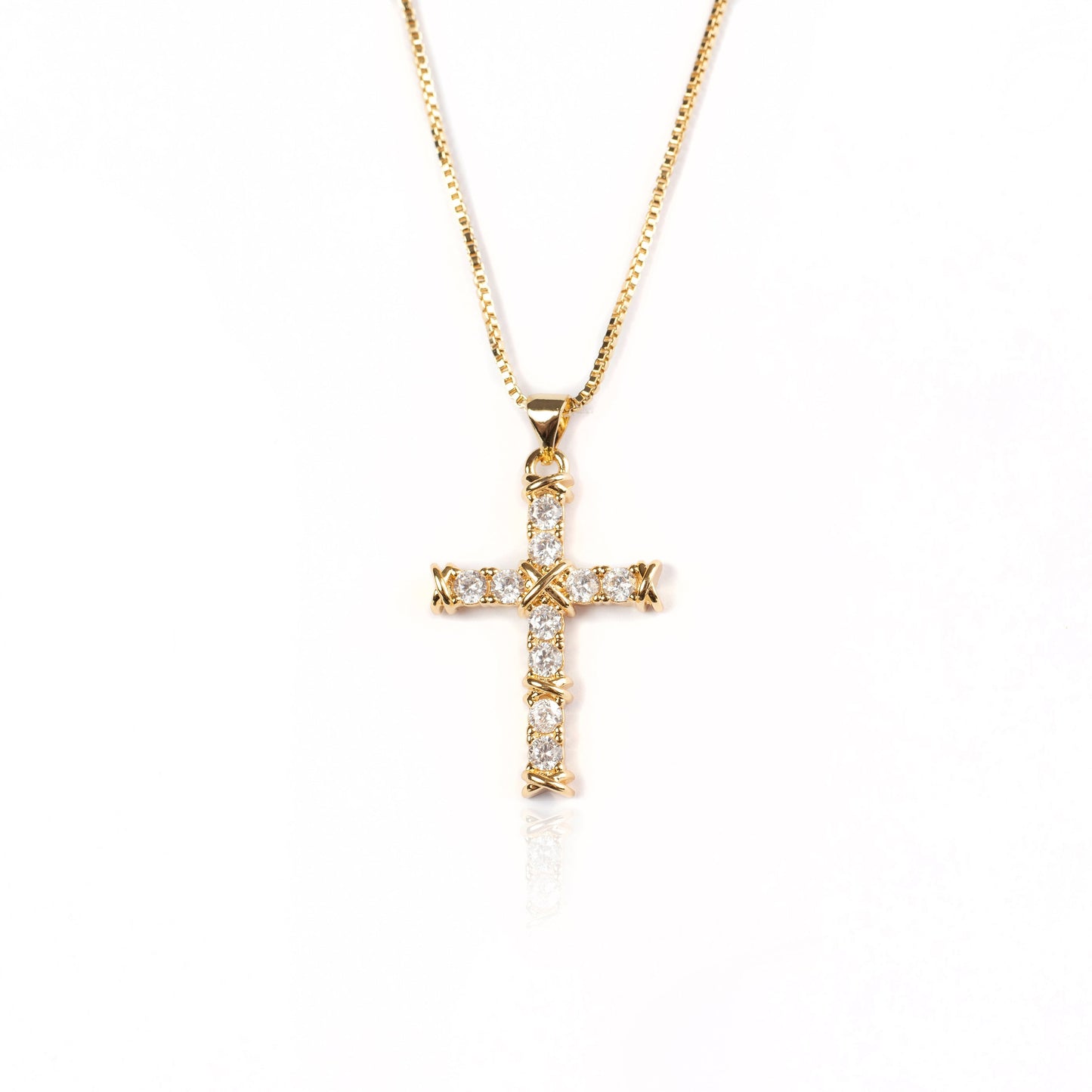 BOLD MEDIUM CROSS NECKLACE | 18K Gold Plated